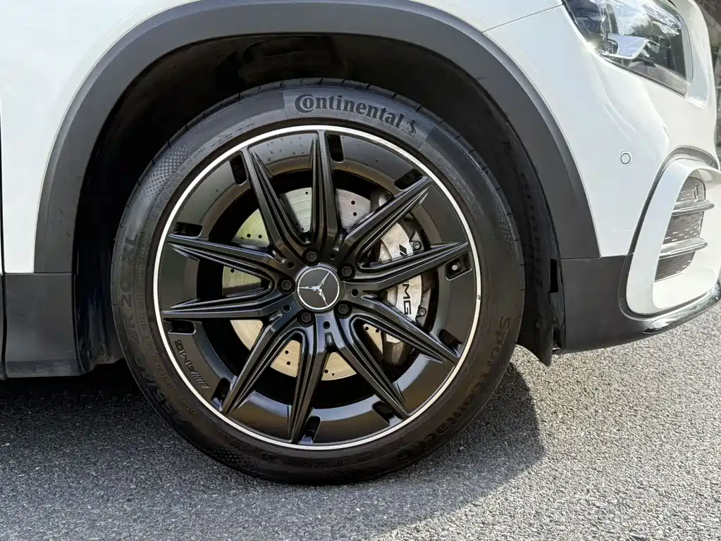 Mercedes-Benz GLB AMG 2024 — фото 10