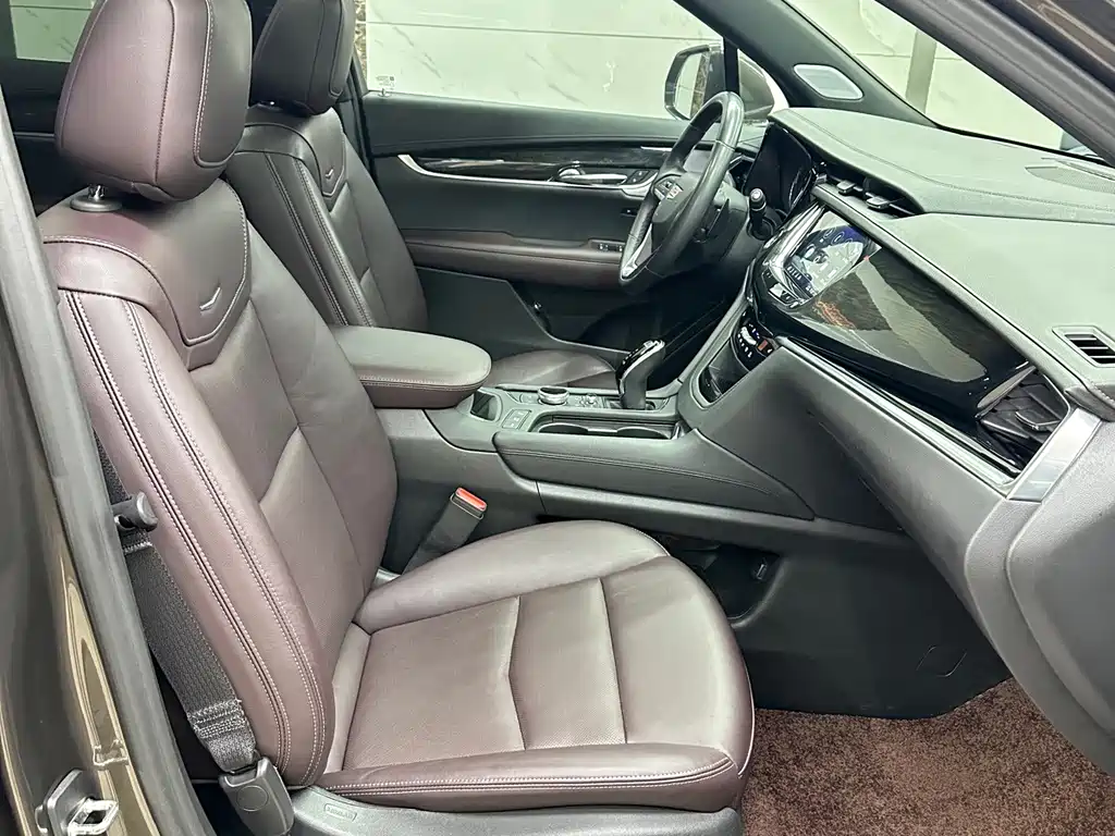 Cadillac XT6 2020 — фото 10