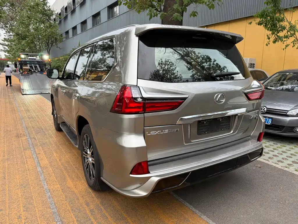 Lexus LX 2024 — фото 10