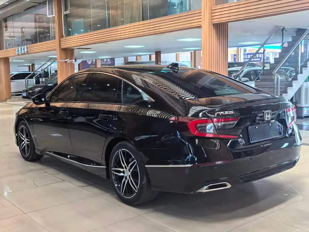 Honda Accord 2022 — фото 2