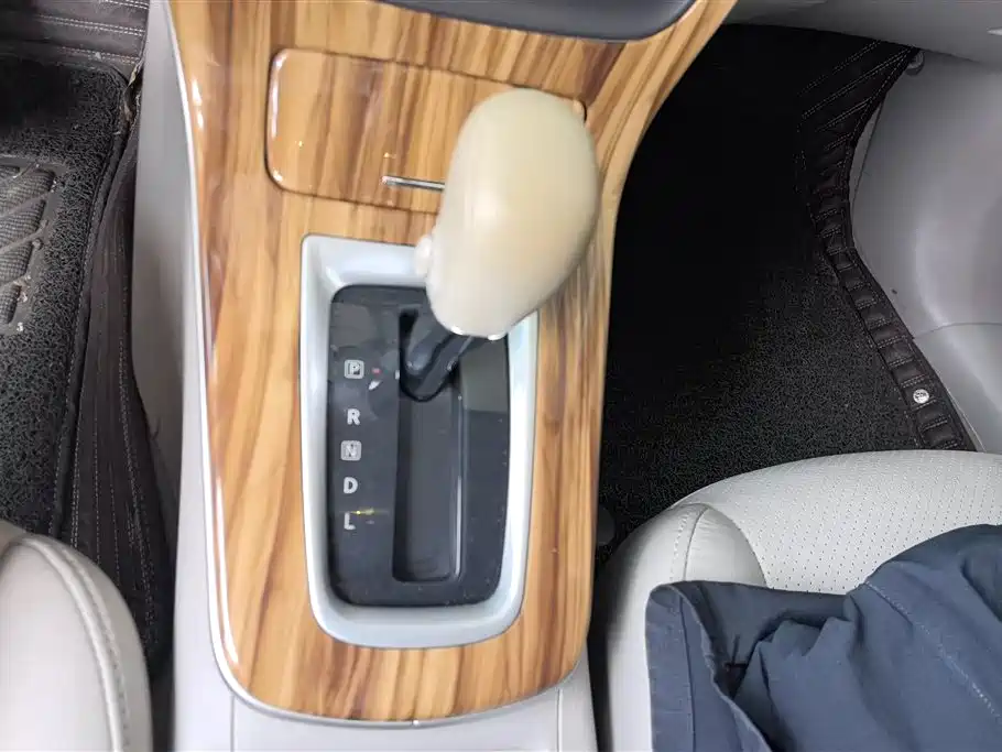 Nissan Sylphy 2015 — фото 16