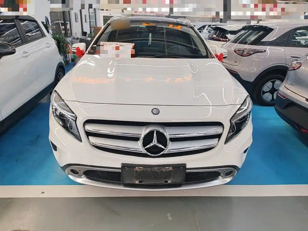 Mercedes-Benz GLA 2016