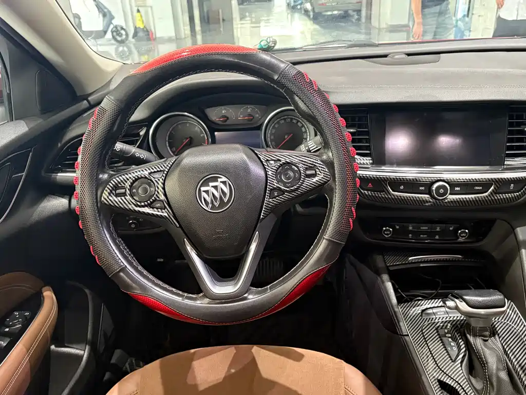 Buick Regal 2019 — фото 11