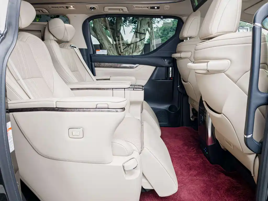 Toyota Alphard 2018 — фото 9