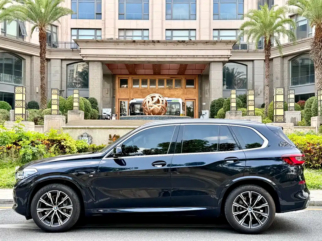BMW X5 2021