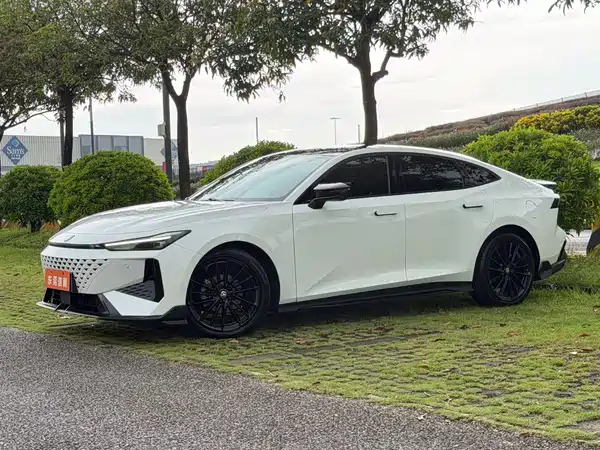 Changan UNI-V 2024