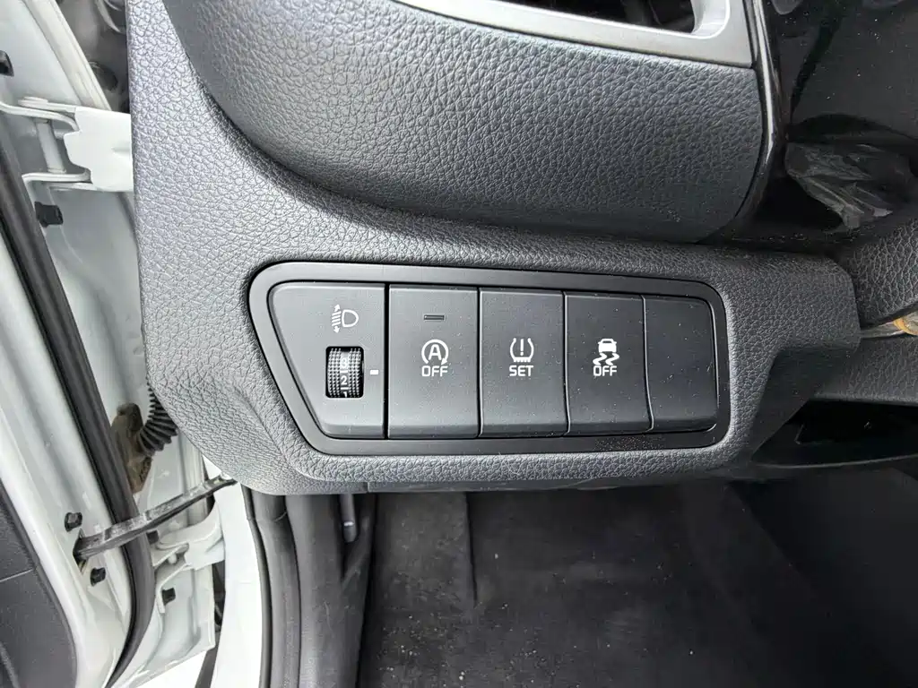 Kia KX3 2022 — фото 12