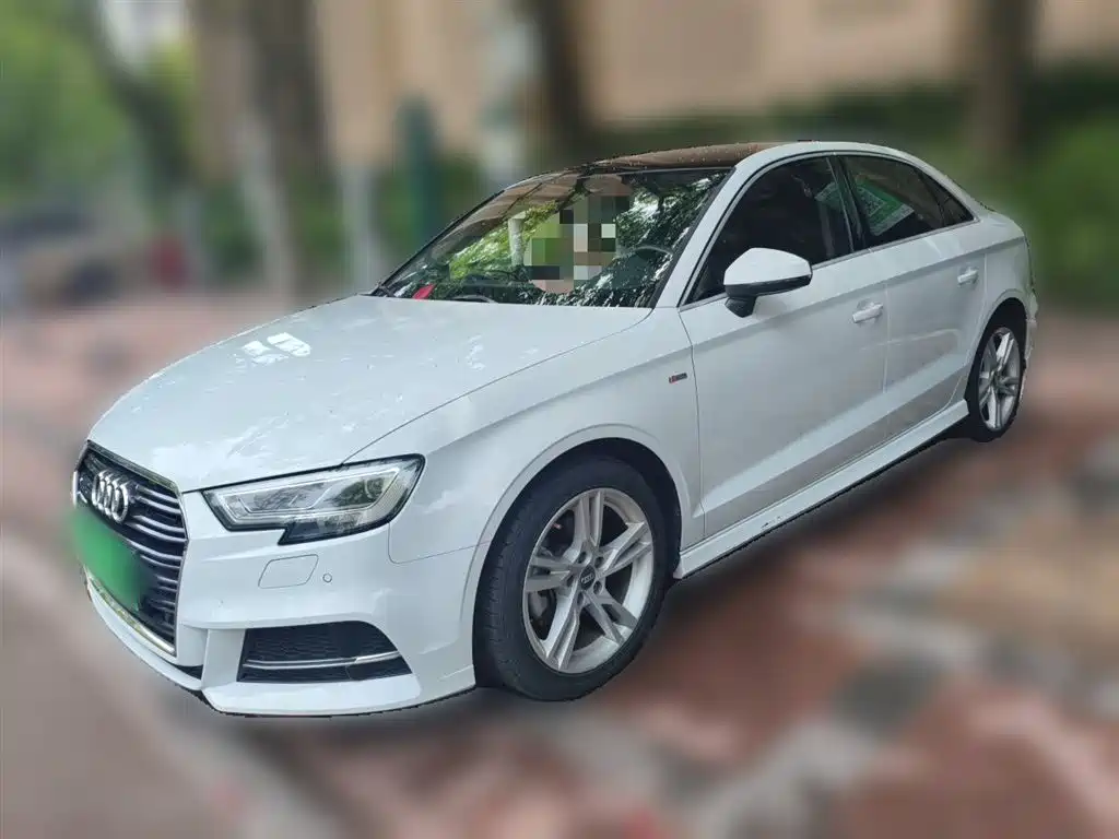 Audi A3 2019 — фото 2