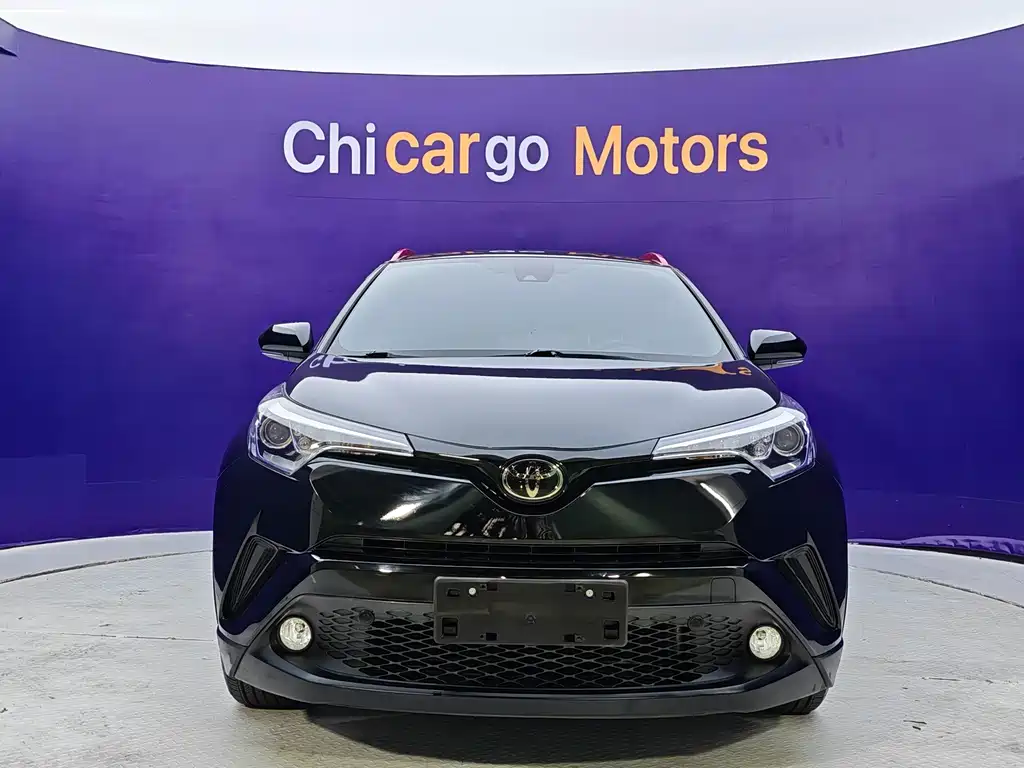 Toyota C-HR 2019 — фото 2