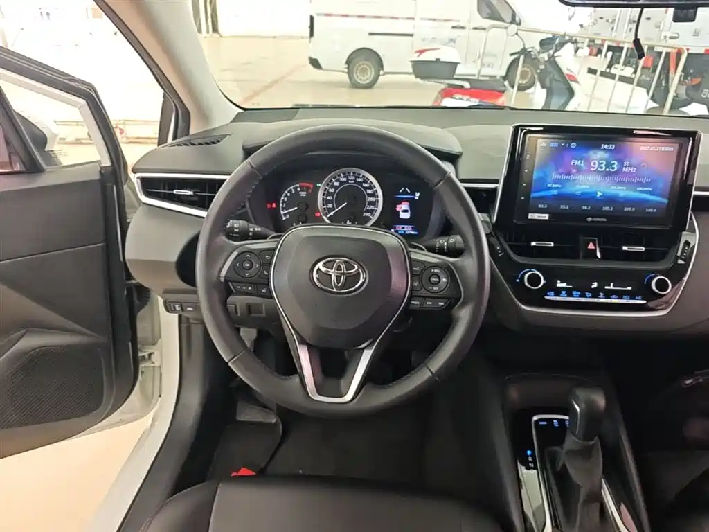 Toyota Corolla 2019 — фото 11