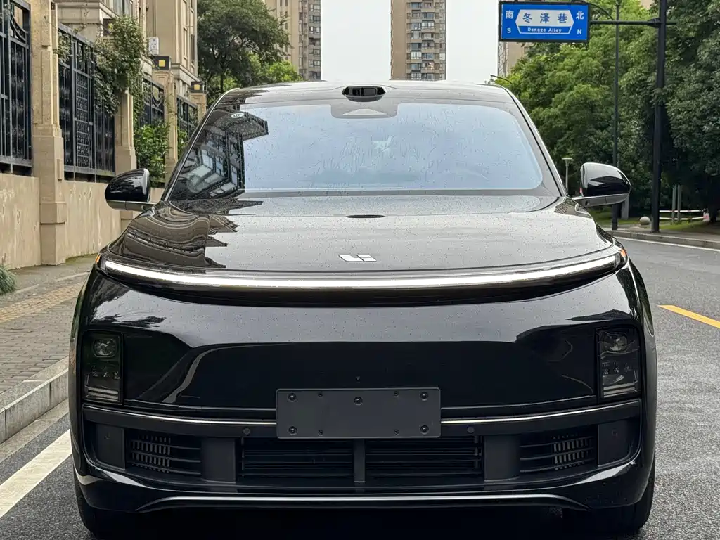 Li Auto Li L8 2025