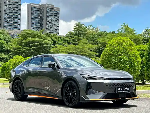 Changan UNI-V 2025