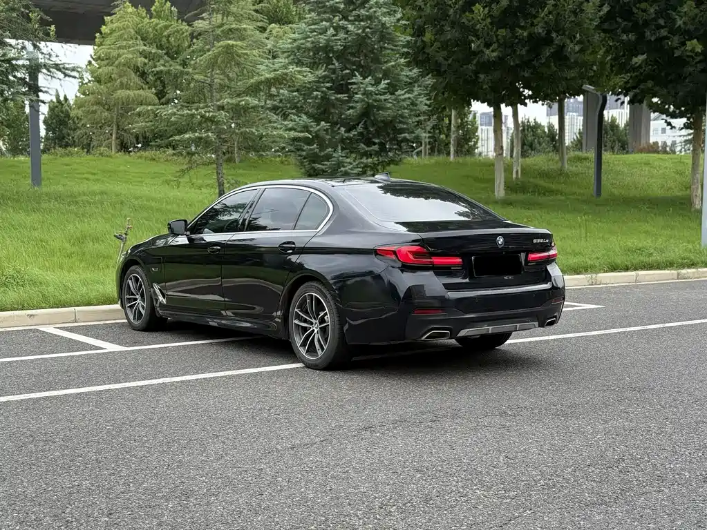 BMW 5 Series New Energy 2023 — фото 4