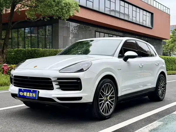 Porsche Cayenne New Energy 2022