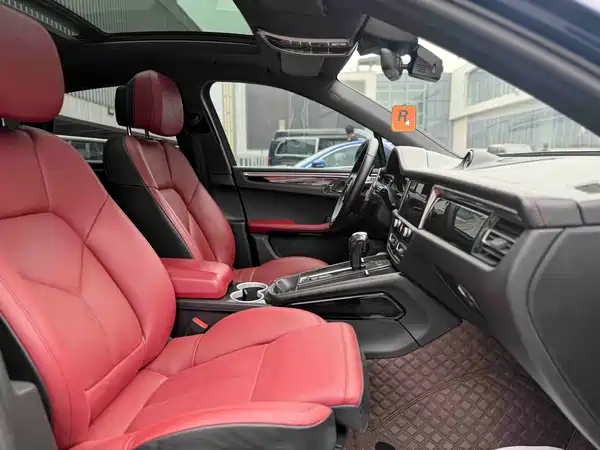 Porsche Macan 2022