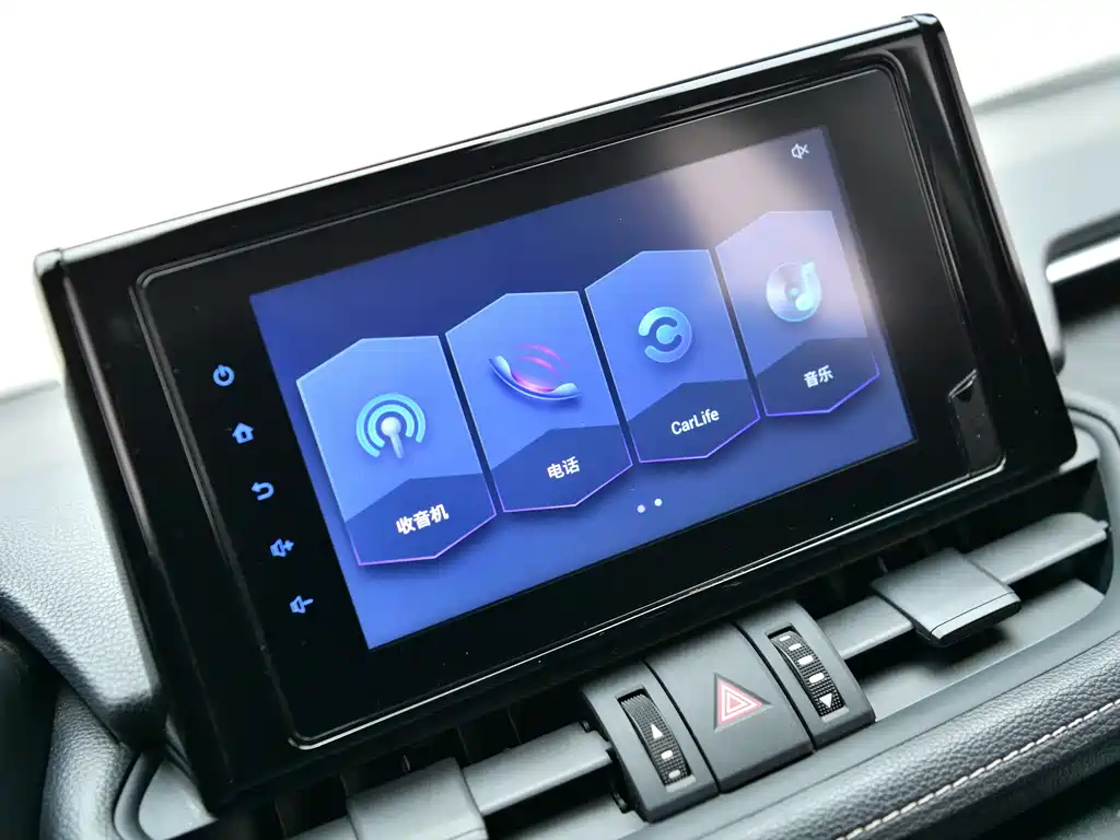 Toyota RAV4 2021 — фото 10