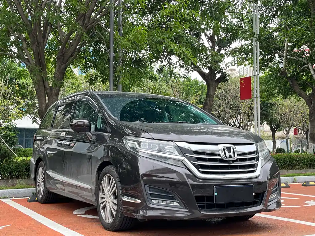 Honda Elysion 2018 — фото 3