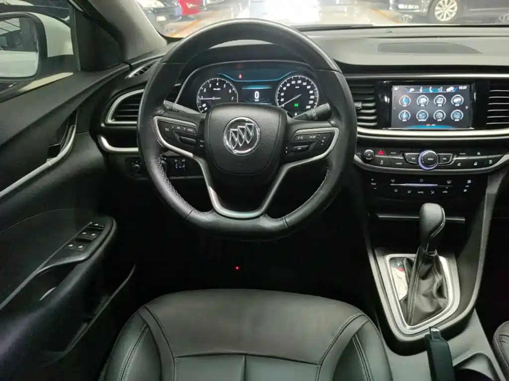 Buick Excelle 2019 — фото 11
