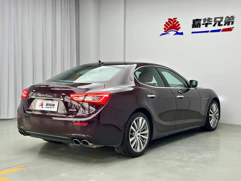 Maserati Ghibli 2015 — фото 10