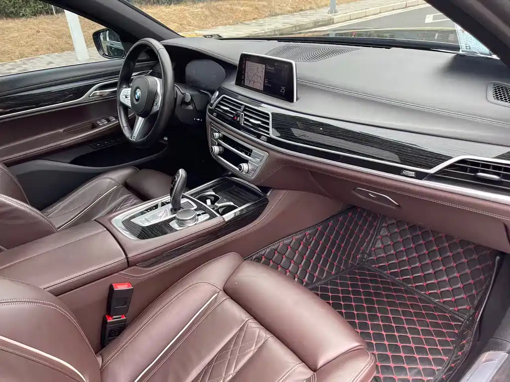 BMW 7 Series 2020 — фото 15