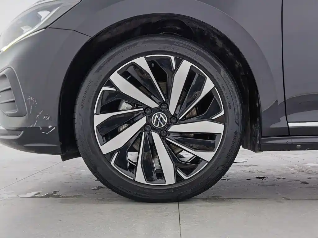 Volkswagen Passat 2025 — фото 17
