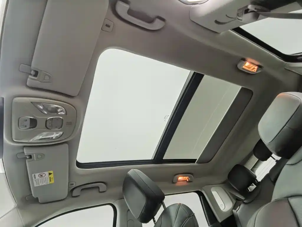 Jeep Compass 2017 — фото 14