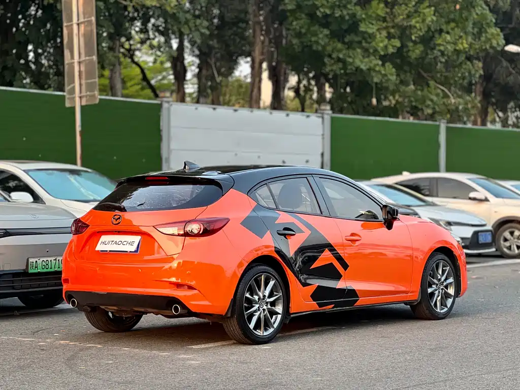 Mazda 3 Axela 2017 — фото 13