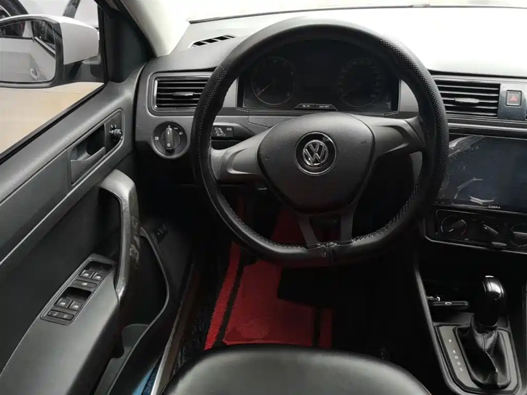 Volkswagen Santana 2018 — фото 11