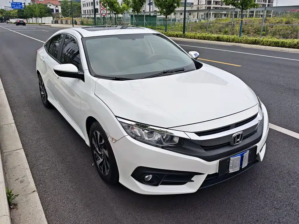 Honda Civic 2018 — фото 3