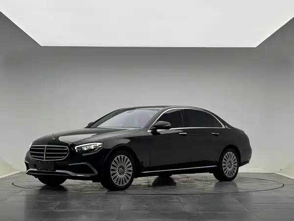Mercedes-Benz E-Class 2022
