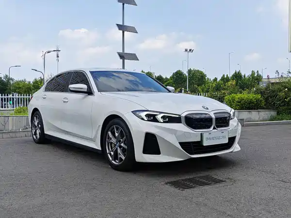 BMW i3 2024