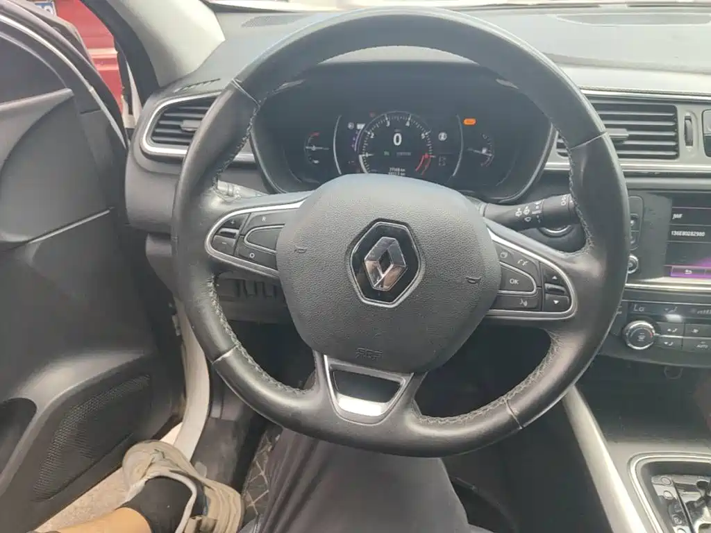 Renault Kadjar 2017 — фото 11