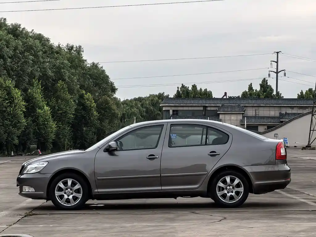 Skoda Octavia 2013 — фото 3