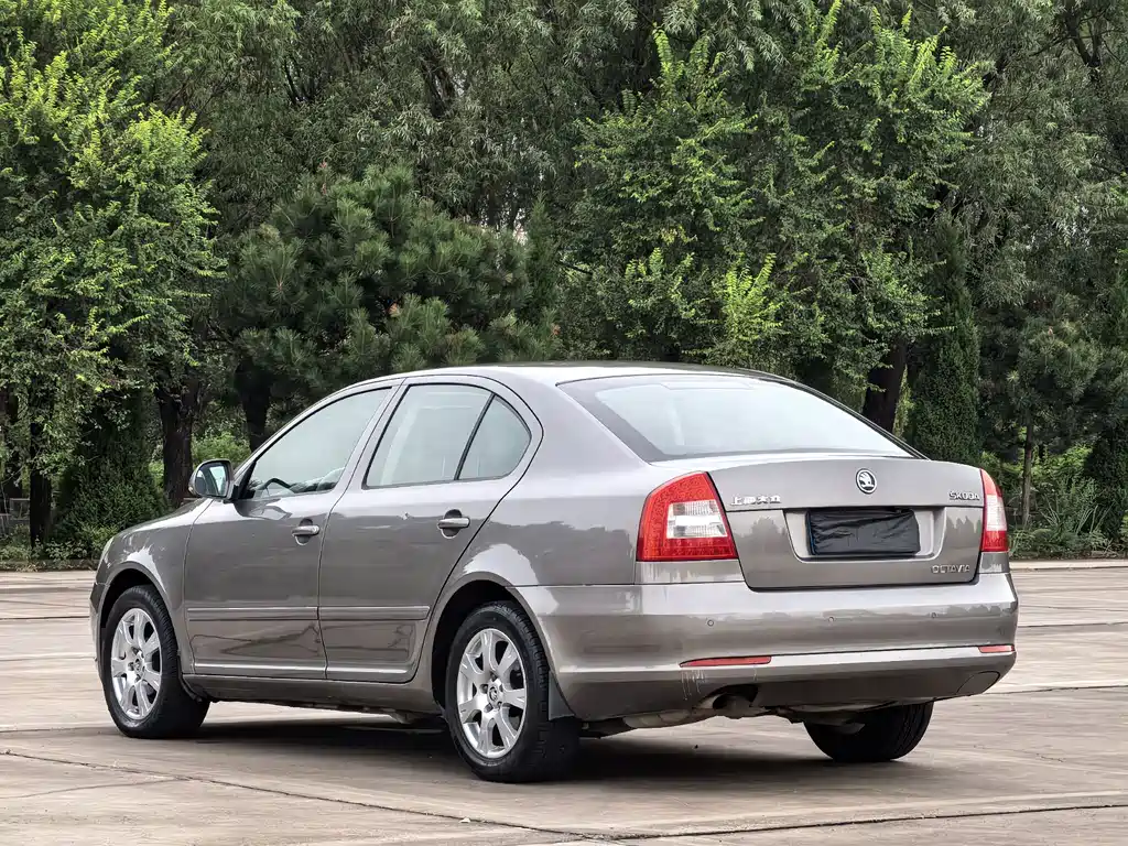 Skoda Octavia 2013 — фото 4