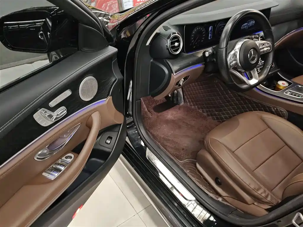 Mercedes-Benz E-Class 2019 — фото 13