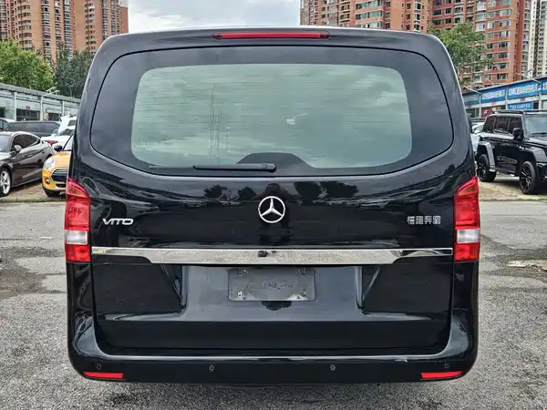 Mercedes-Benz Vito 2023