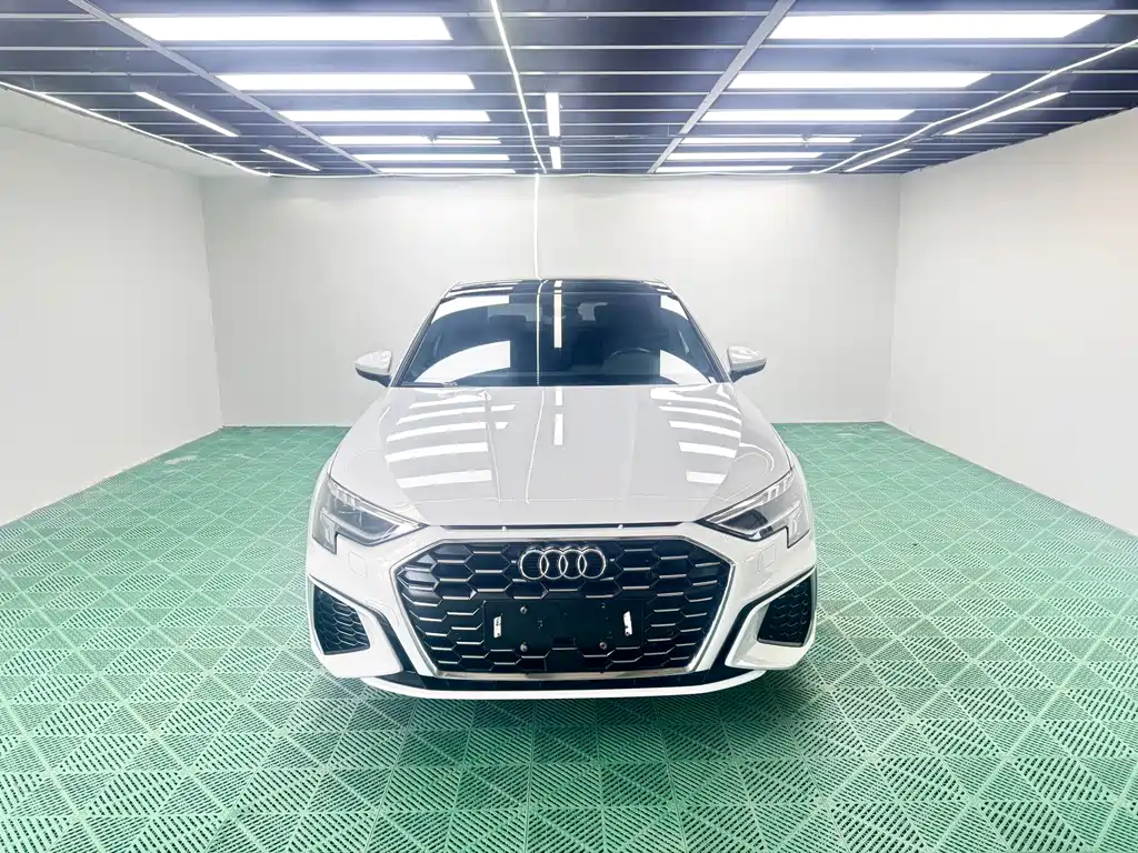 Audi A3 2022 — фото 2