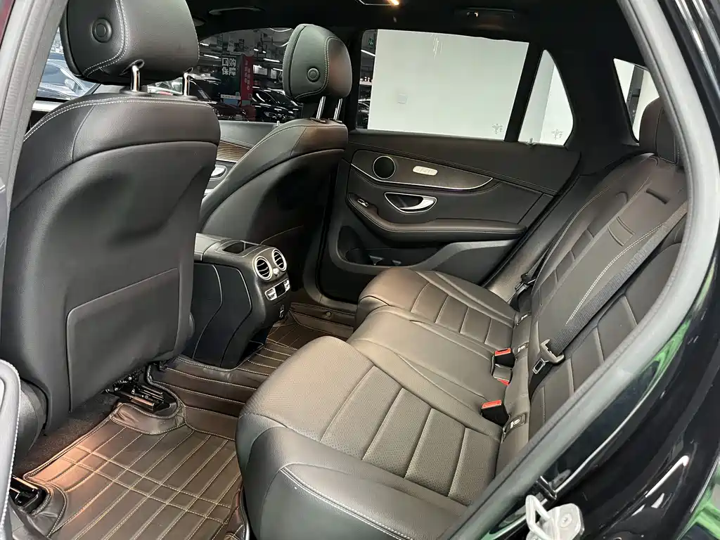 Mercedes-Benz GLC 2020 — фото 19