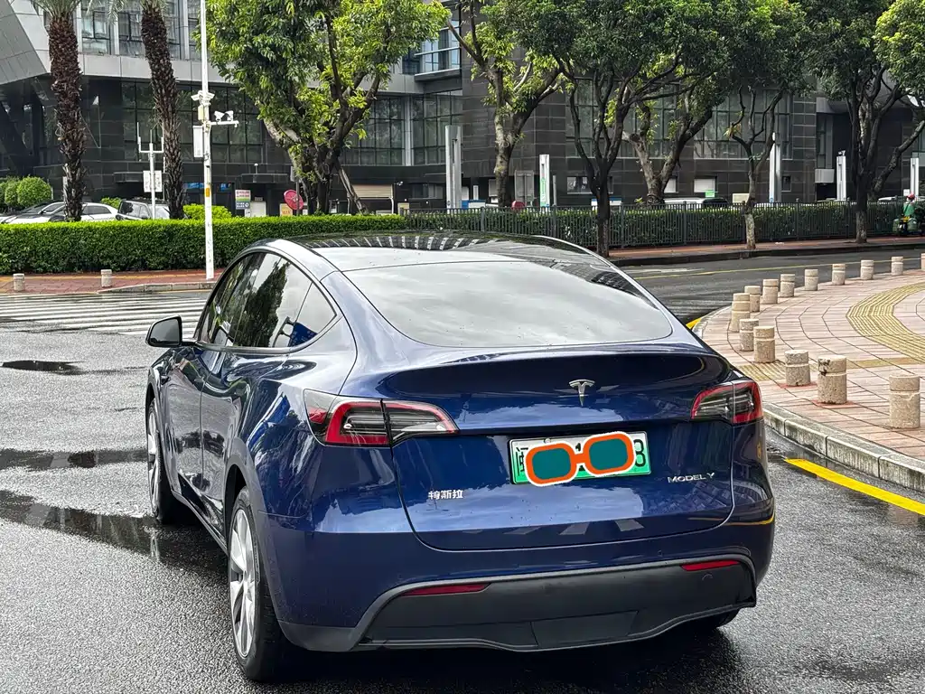 Tesla Model Y 2022 — фото 7