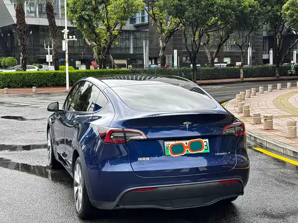 Tesla Model Y 2022