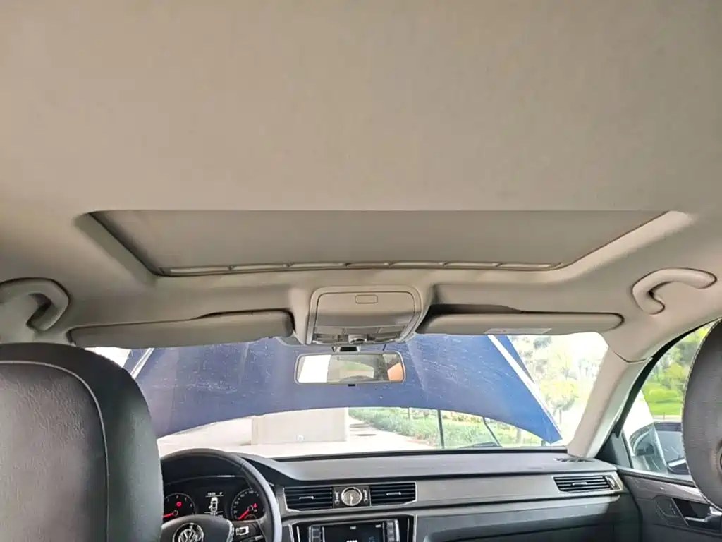 Volkswagen Passat 2019 — фото 18
