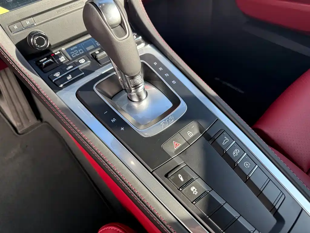 Porsche 718 2025 — фото 10