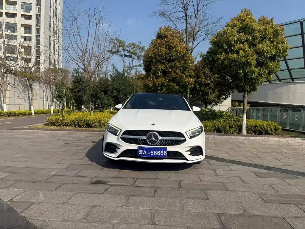Mercedes-Benz A-Class 2019 — фото 2