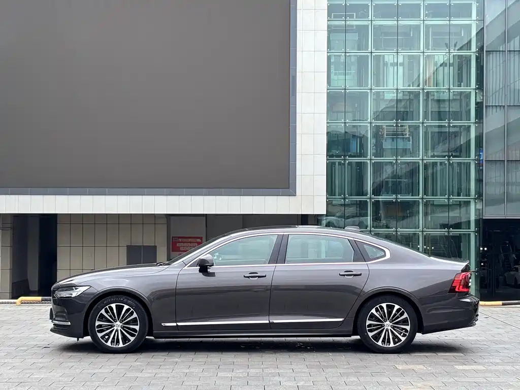 Volvo S90 2024 — фото 13
