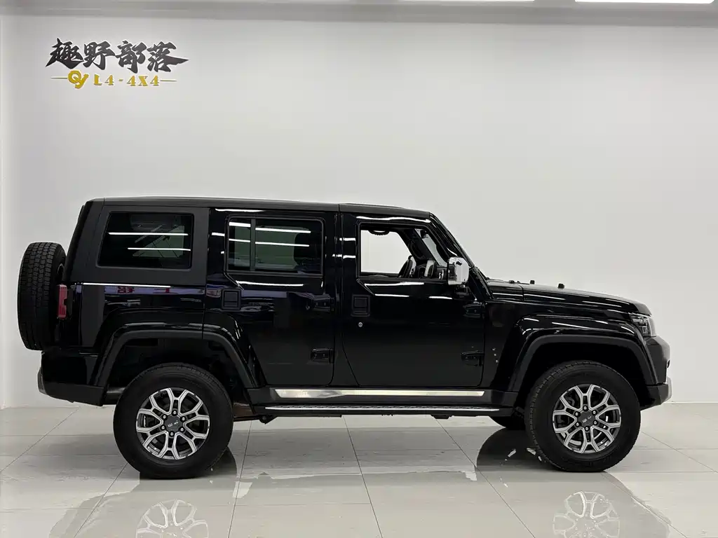 BAIC BJ40 2022 — фото 15