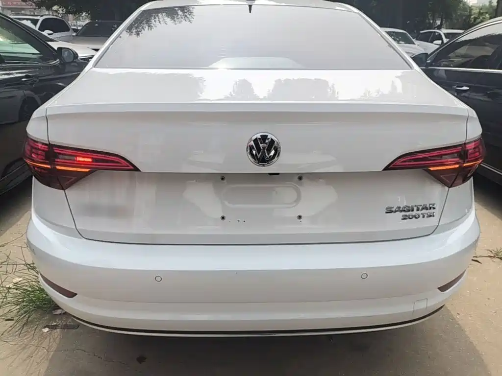 Volkswagen Sagitar 2021