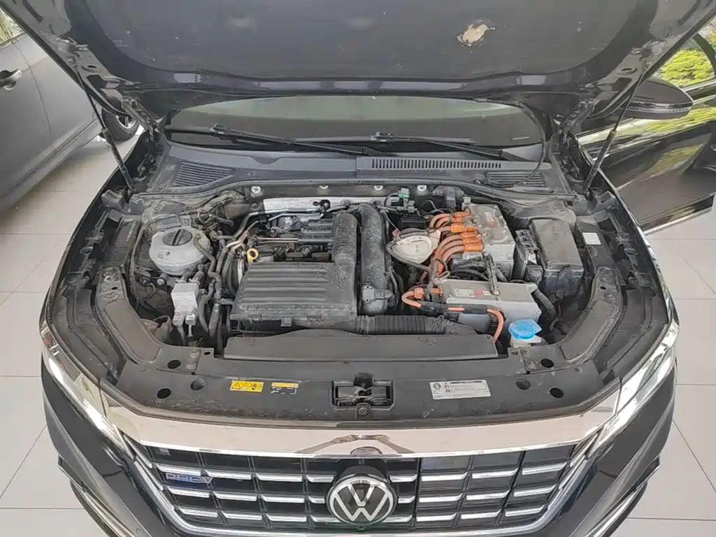 Volkswagen Passat Plug-In Hybrid 2021 — фото 20