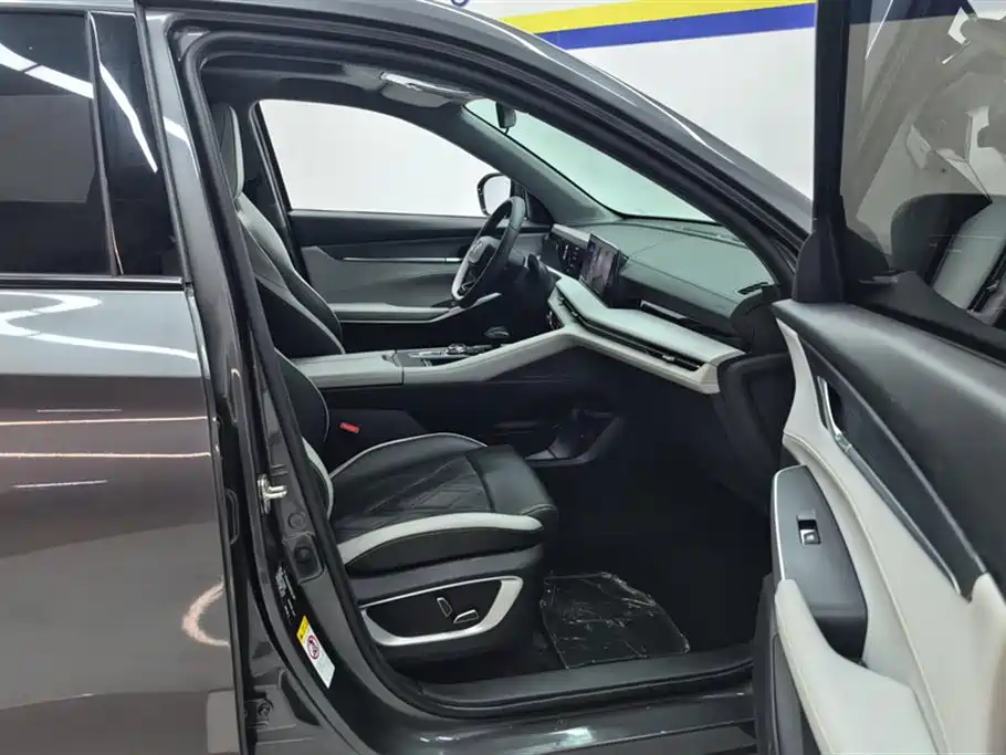 Changan CS75PLUS 2023 — фото 8