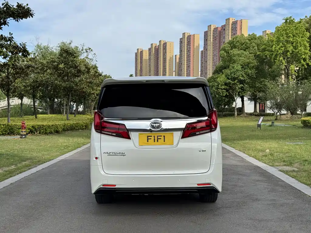 Toyota Alphard 2019 — фото 6
