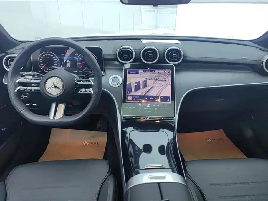 Mercedes-Benz C-Class 2023 — фото 12